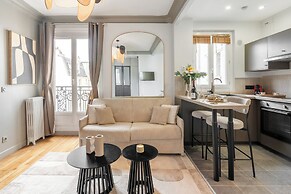 1536 Daumesnil