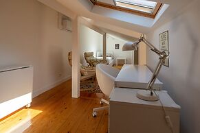 Bairro Alto Tiny Studio by Homing