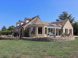Leafield Cottage