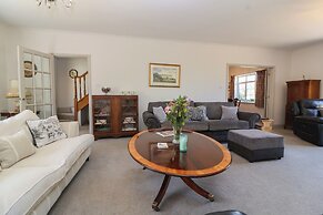 Leafield Cottage