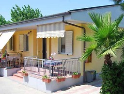 JuliaMare Village