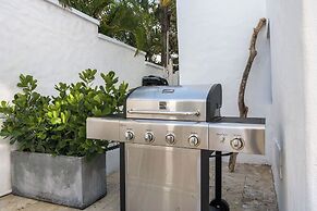 Ocean Park 3BD-3BA Pool Walktobeach -689