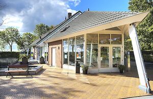 Atmospheric Chalet on the Veluwemeer