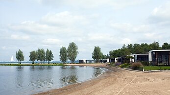 Atmospheric Chalet on the Veluwemeer