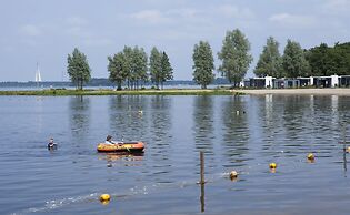 Atmospheric Chalet on the Veluwemeer