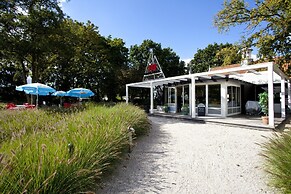 Atmospheric Chalet on the Veluwemeer