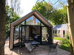 Atmospheric Chalet on the Veluwemeer