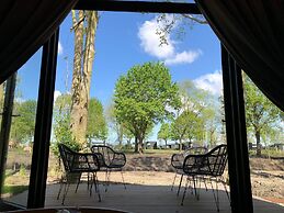 Atmospheric Chalet on the Veluwemeer