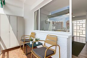 Stylish Stay With Pool & Sea Views