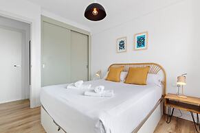 Stylish Stay With Pool & Sea Views