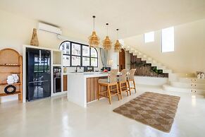 Nicolas Villa Canggu