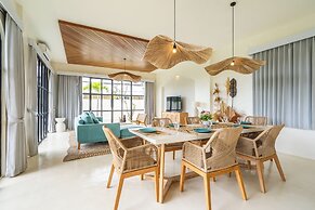 Nicolas Villa Canggu