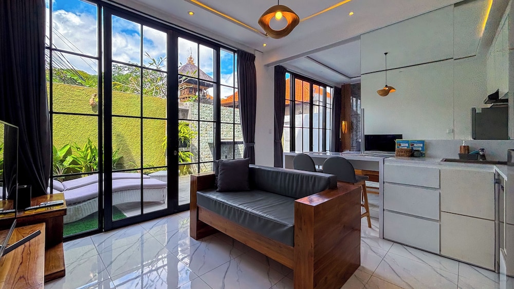Seminyak Loft 360 Bali