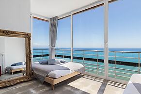 Bright Coastal Apartment With Pool