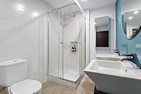 Bright Coastal Apartment With Pool