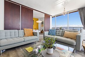 Bright Coastal Apartment With Pool