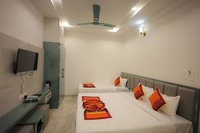 Papaya Leaf Comfort Nathdwara