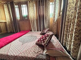 Viraaj Homestay