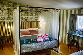 Roby's boutique rooms