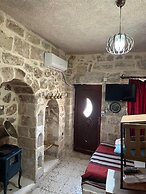 ACABEY KONAĞI