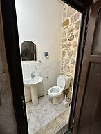 ACABEY KONAĞI