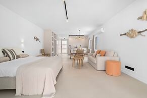 Sorobon Bay Hotel