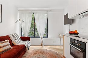 Classy 1BR - Elysee & Madeleine Area