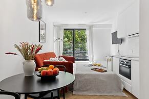 Classy 1BR - Elysee & Madeleine Area