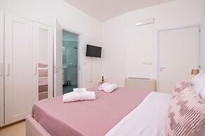 Deva Room