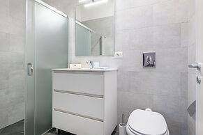 Deva Room