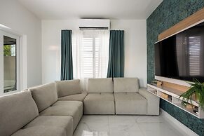 Ocean Park 4BDR / 2b Pool @ Riviera Villa