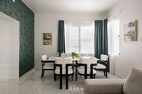Ocean Park 4BDR / 2b Pool @ Riviera Villa