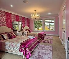 Royal Boutique Hotel