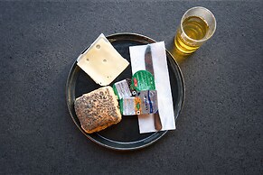 Hotel Fyrtøjet - We give less You save more