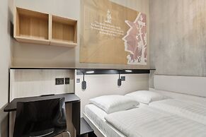 Hotel Fyrtøjet - We give less You save more