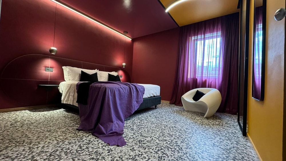 Nola Boutique Hotel