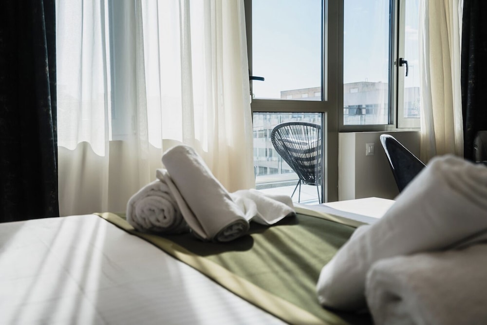 ELA FIVE RESIDENCES