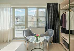 ELA FIVE RESIDENCES