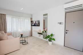 ELA FIVE RESIDENCES