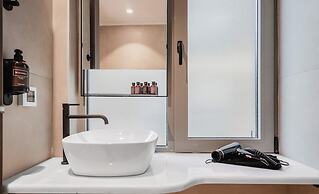 ELA FIVE RESIDENCES