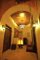 HAYATLI KONAK