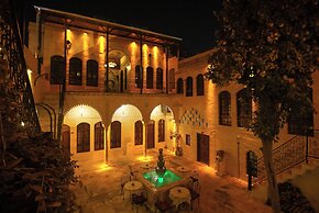 HAYATLI KONAK