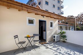 Olga Apt 4- Lovely Studio on Ground Floor
