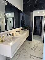 1912 Boutique Hotel