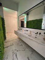 1912 Boutique Hotel