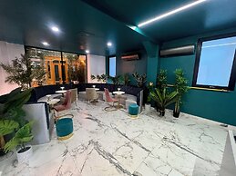 1912 Boutique Hotel