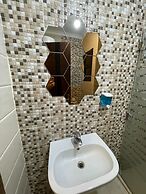 Apartment With Modern Amenities