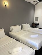 Quee Hotel