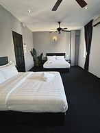 Quee Hotel
