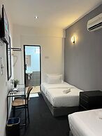 Quee Hotel
